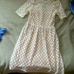 Contemporary Cato Dress
Short sleeves polka dot